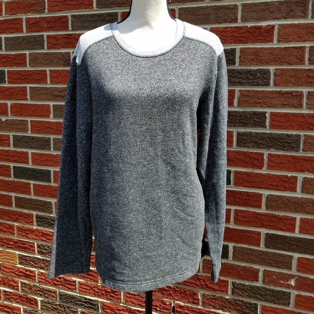 Tommy Bahama sweater size medium